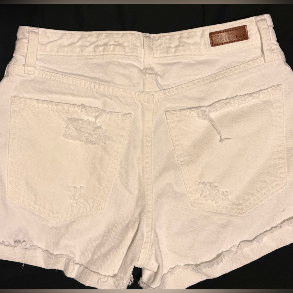 Short 🤍🤍🤍🤍 - Picture 2 of 2